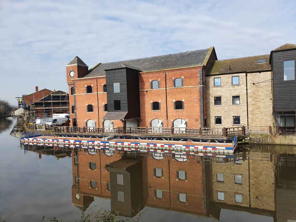 FPS modular pontoon positioned alongside the canal at Wigan Pier for construction access
